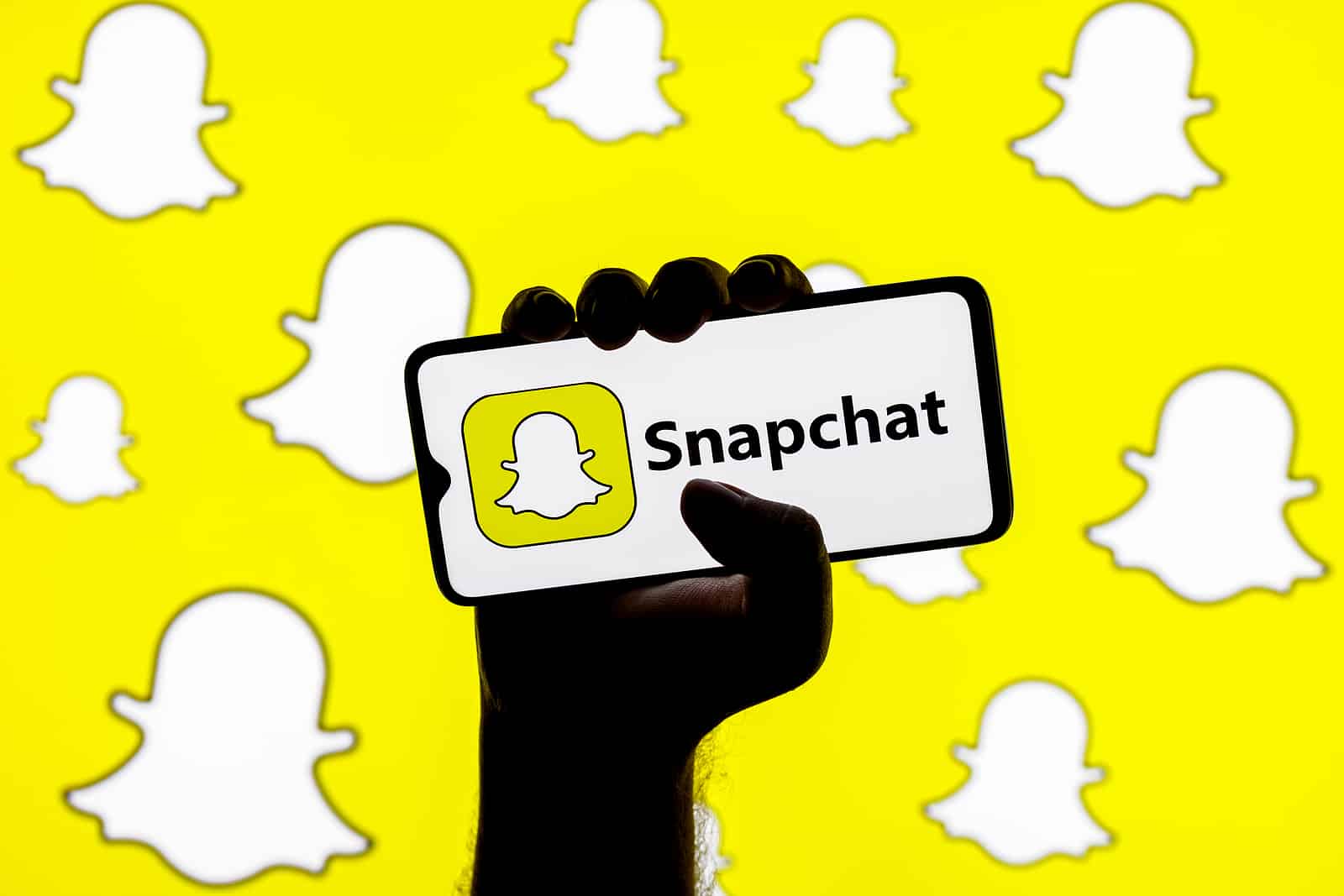 Snapchat Will Release Physical Glasses