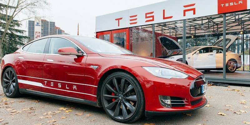 Tesla Motors Introduces Tesla Model S as Fastest Car