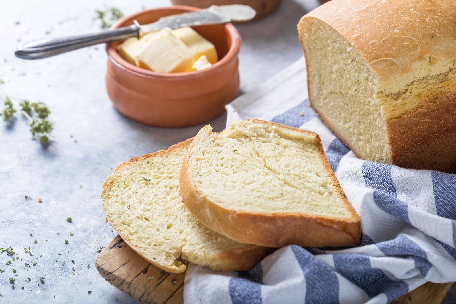 bread with olive oil