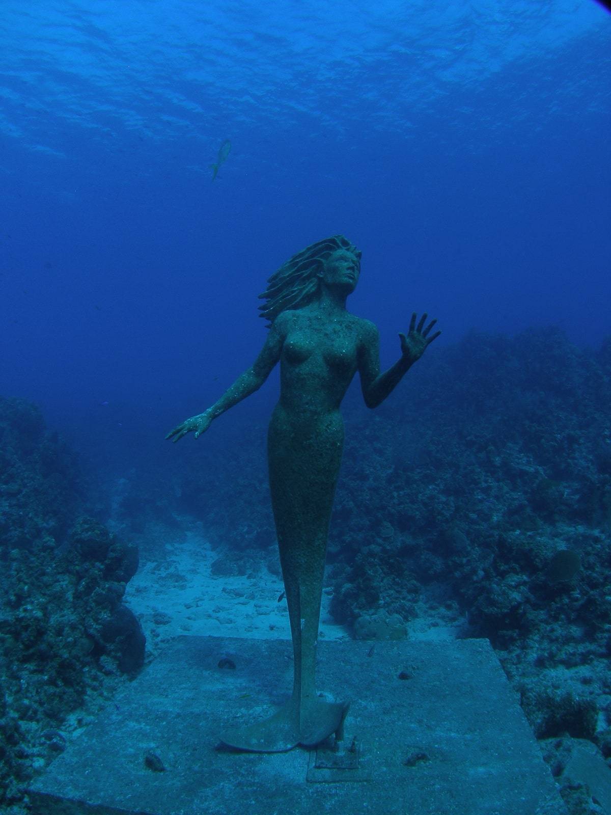 Krystal Cancun Timeshare Invites Travelers to Underwater Museum | Totes Newsworthy