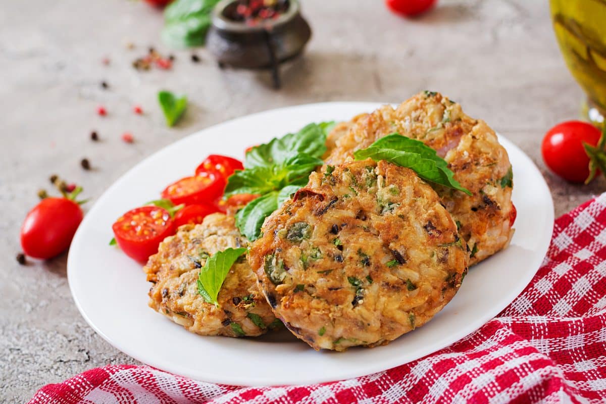 Spicy vegan burgers