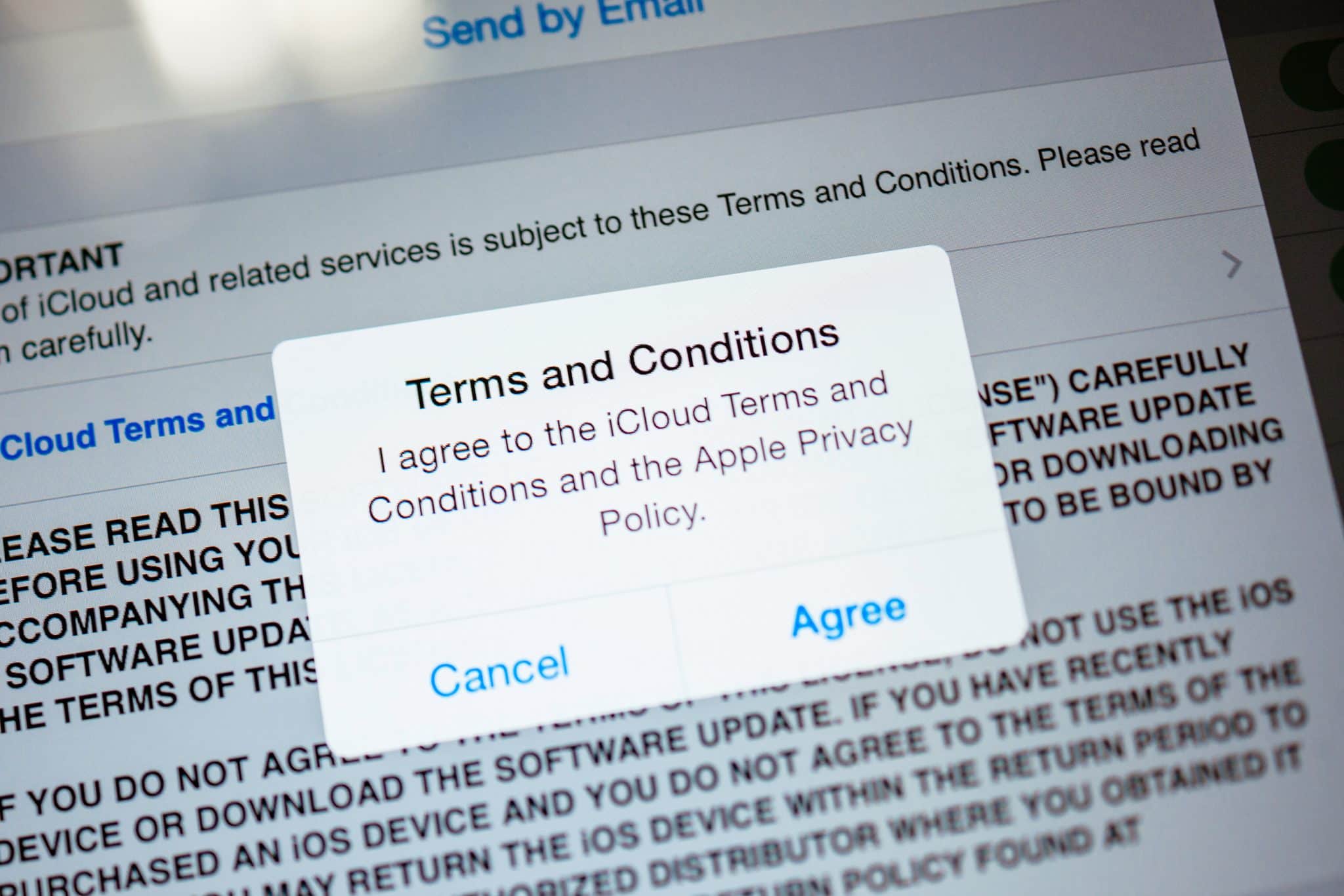 What are the Privacy Dangers of Downloading Mobile Apps