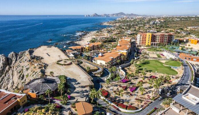 Book a Vacation at the Best Los Cabos Resort (2)