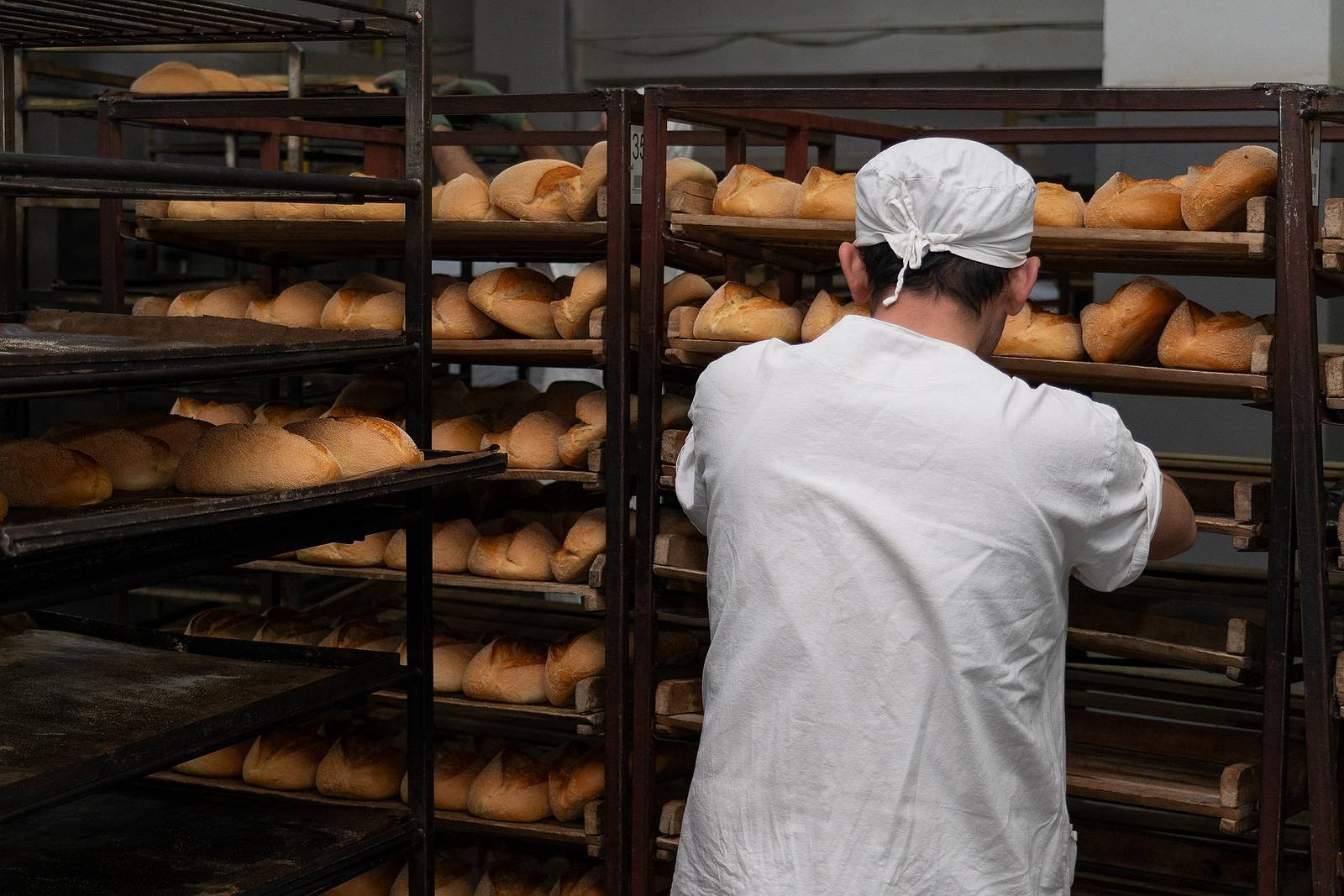 Key Tips To Ensure Safety in Busy Bakeries 3