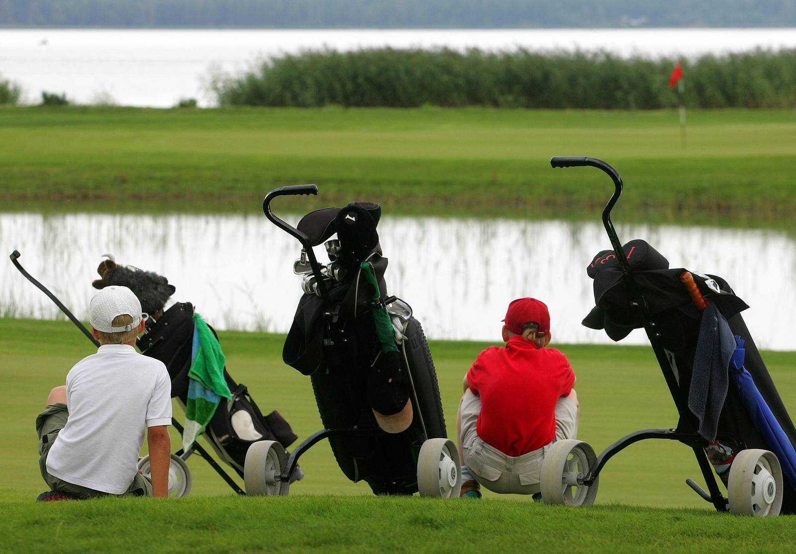 Reasons Your Business Should Invest in Private Golf Carts 1
