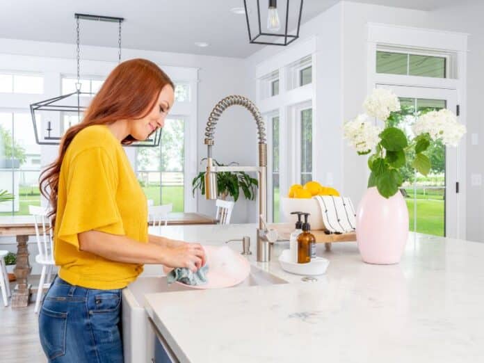5 Tips and Tricks To Keep Your House Clean (1)