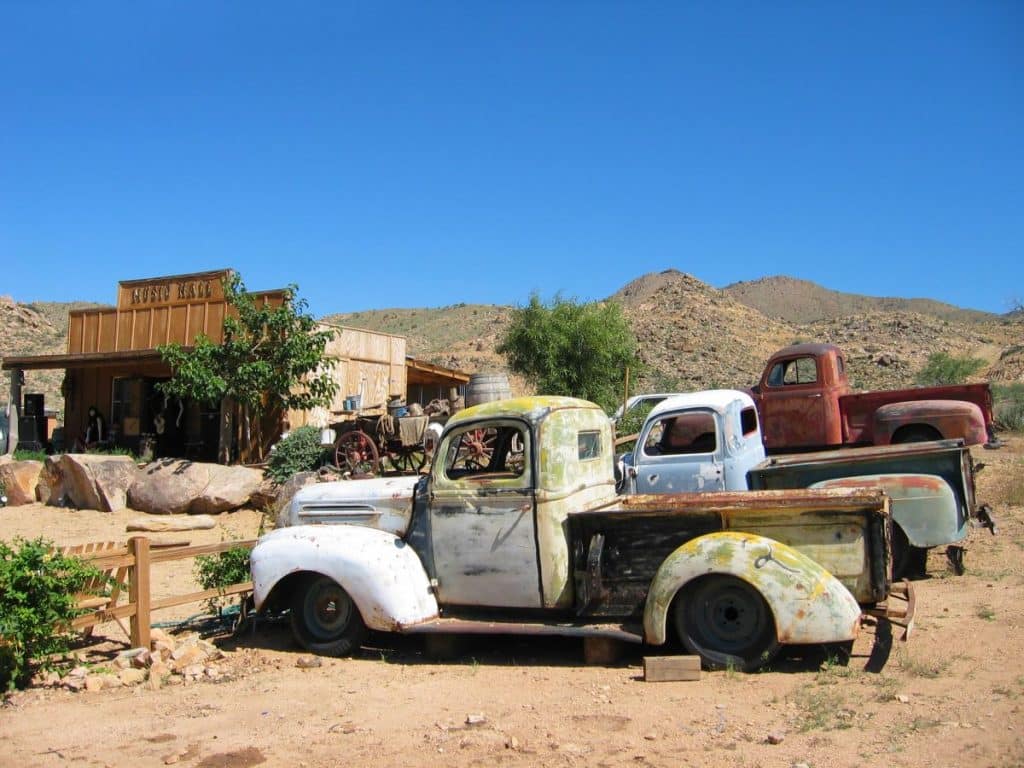 Classic Car Junk Yards in Georgia Old Car City USA (2)