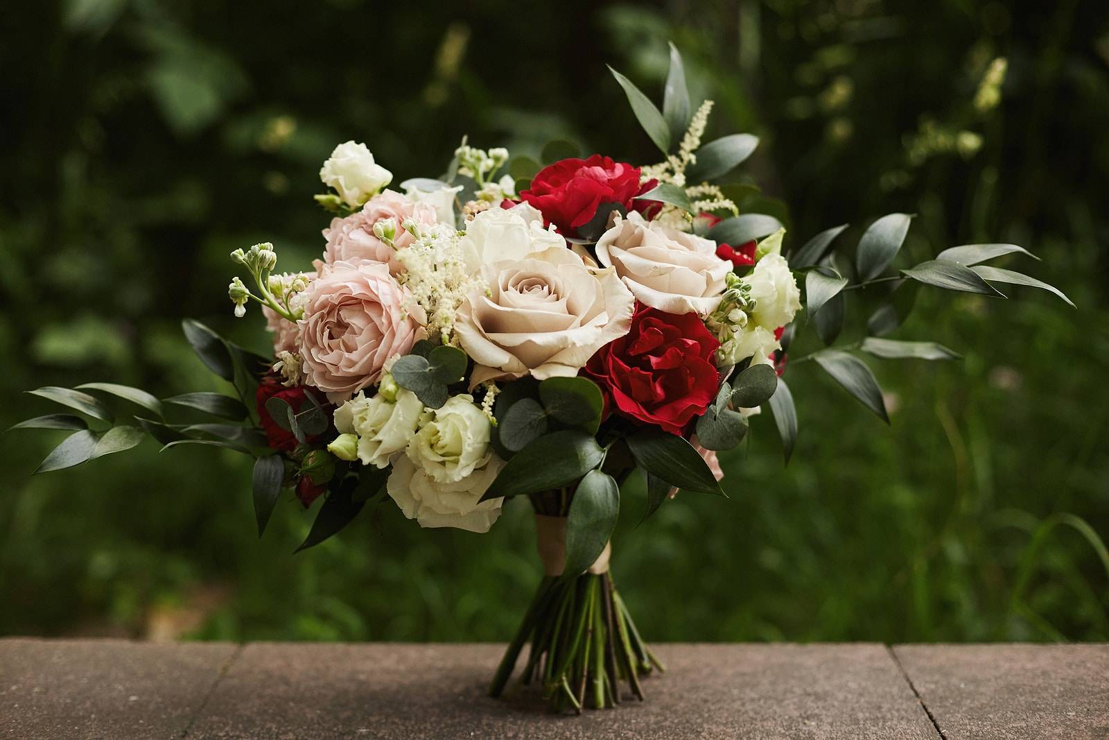 Typical Mistakes Everyone Makes When Sending Flowers (1)